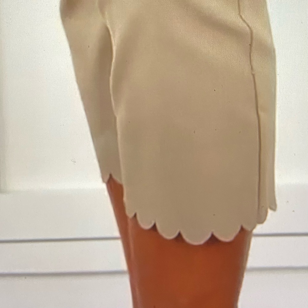 Nina Leonard Pull On Stretch Crop Pant Scalloped Hem Tan Small Casual New - Picture 3 of 10